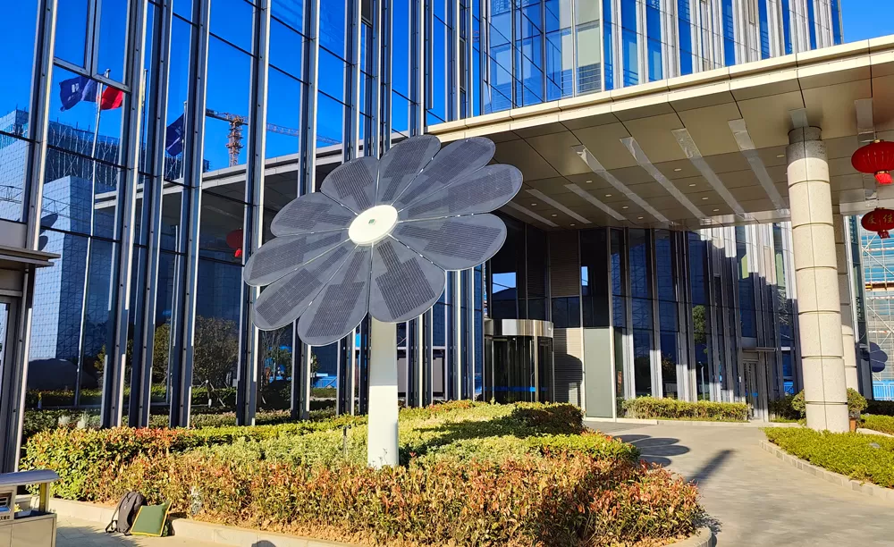 Photovoltaic sunflower to transform natural scenic areas